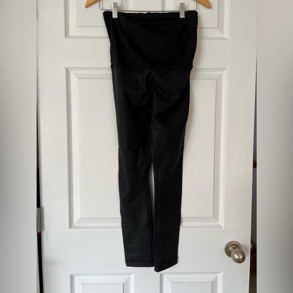 Ingrid and Isabel maternity faux leather leggings size Small - Picture 3 of 4